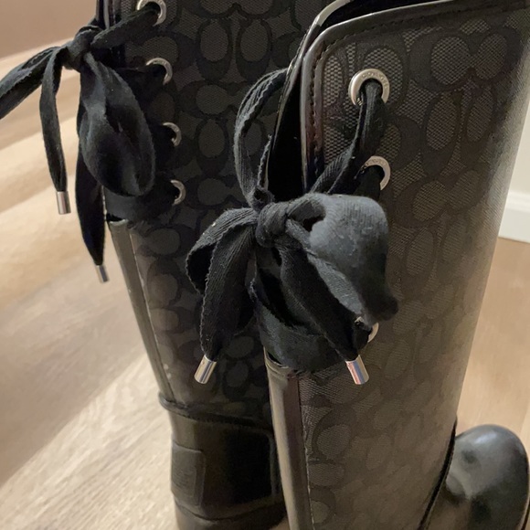 Coach rain boots size 6 - Picture 2 of 2